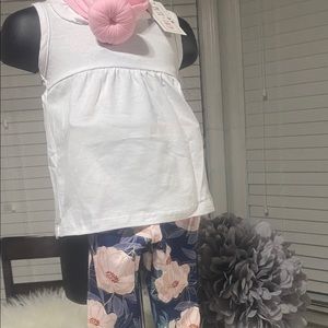 Two piece short sleeve pant outfit with bow